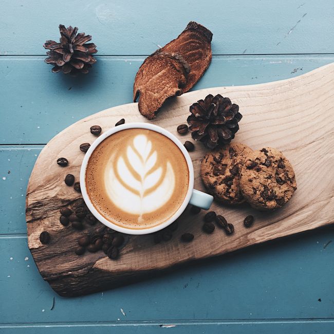 Kaštanový cappuccino se sametovou pěnou
